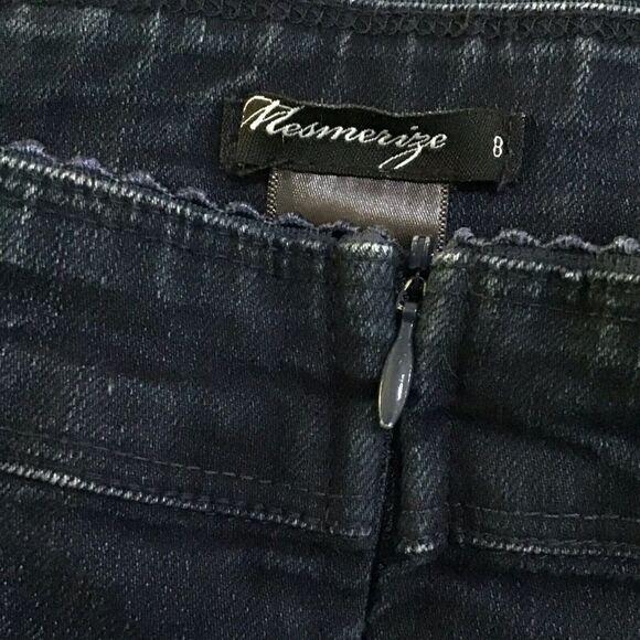 Mesmerize Women’s Dark Blue Slim Jeans Size 8 Zipper Front - Picture 5 of 6